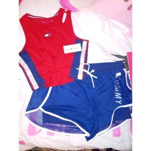 NWOT Tommy Hilfiger crop-Top 